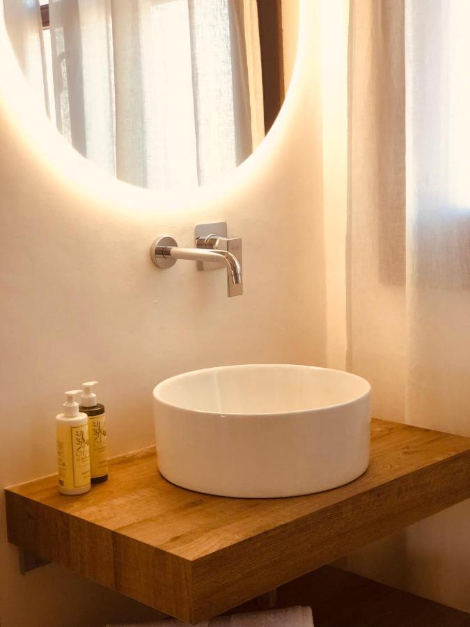 Il Borgo Boutique Rooms By Kasavacanze 포르토산파울로 외부 사진